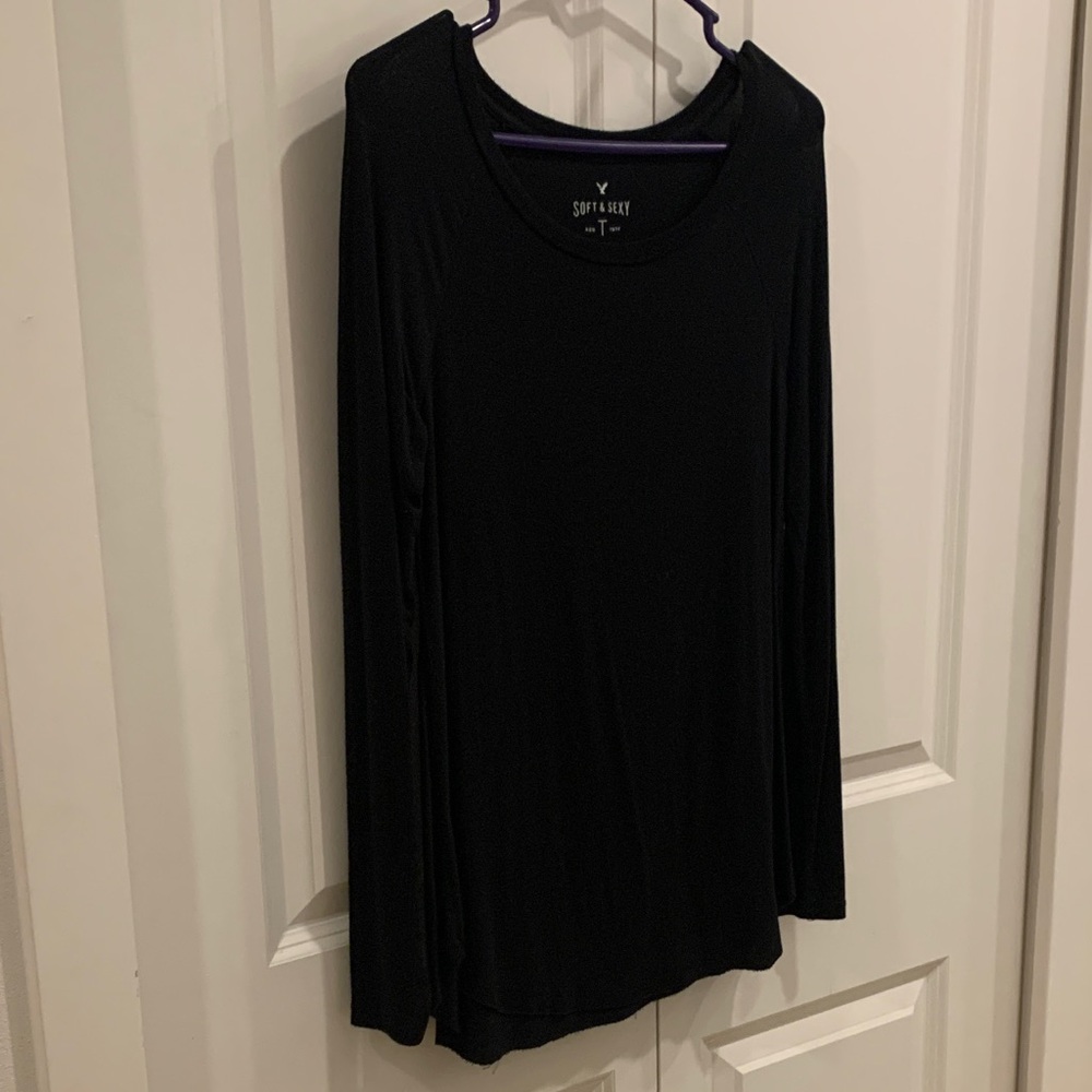 American Eagle Outfitters Black Long Sleeve Tee